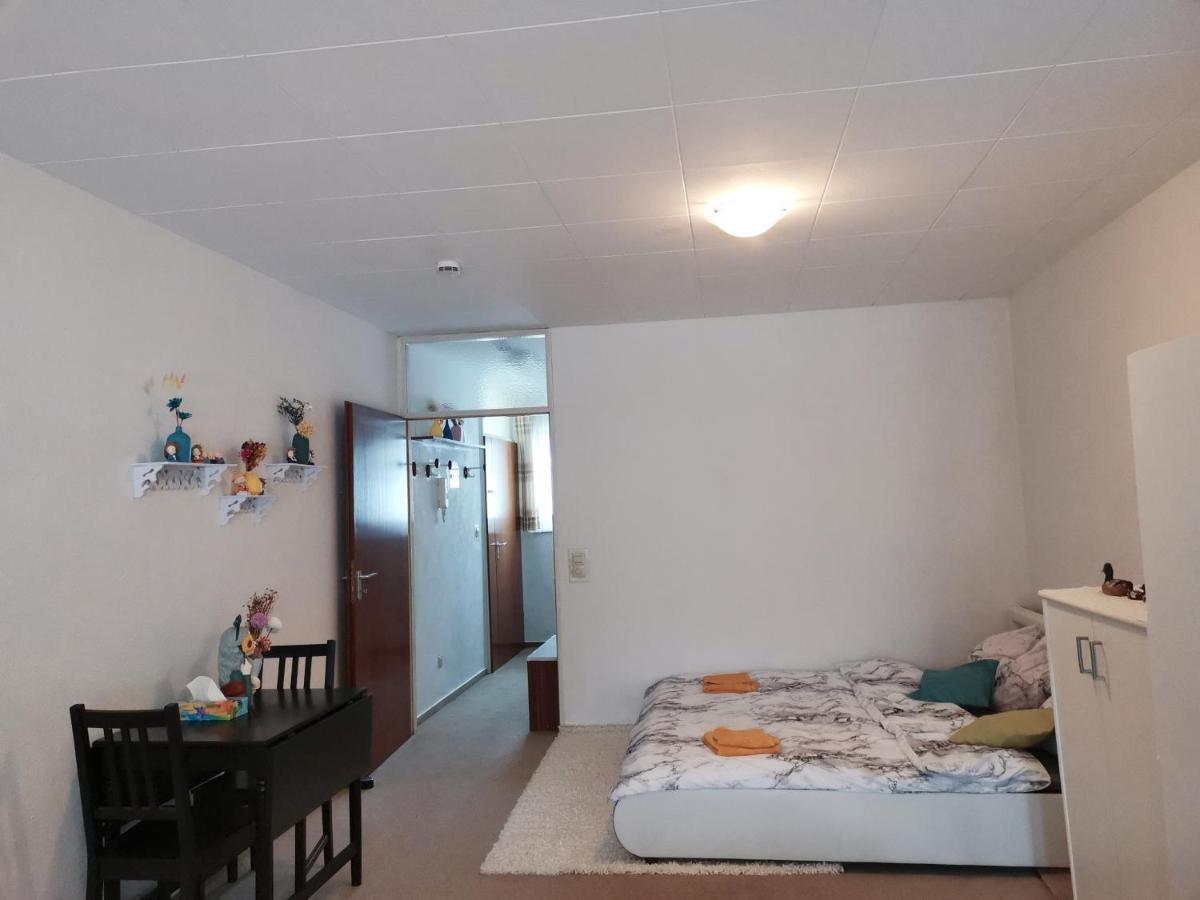Ferienwohnung Schoene Wohnung 2D-Gebaeude Mit Mini-Garten Schönwalde Esterno foto