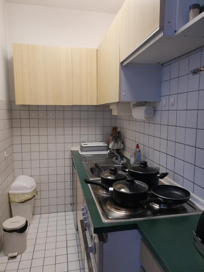 Ferienwohnung Schoene Wohnung 2D-Gebaeude Mit Mini-Garten Schönwalde Esterno foto